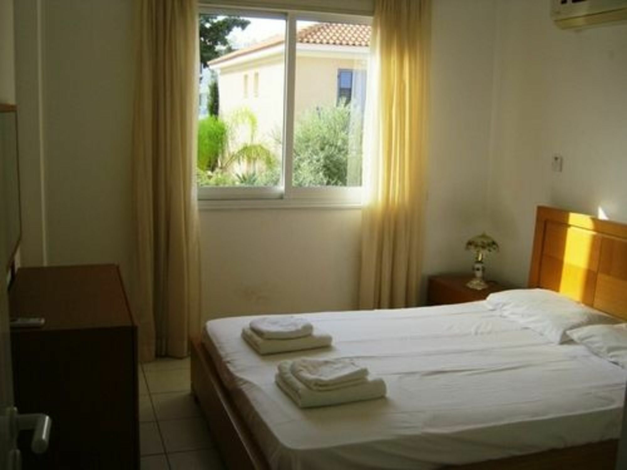 Francis Apartments Larnaca Exterior foto